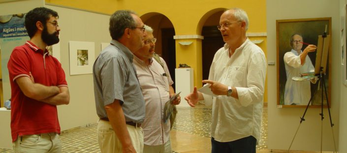 Visitant la exposició amb artistes amics: Xavi Torras, Robert Espí i Joan Campamà.